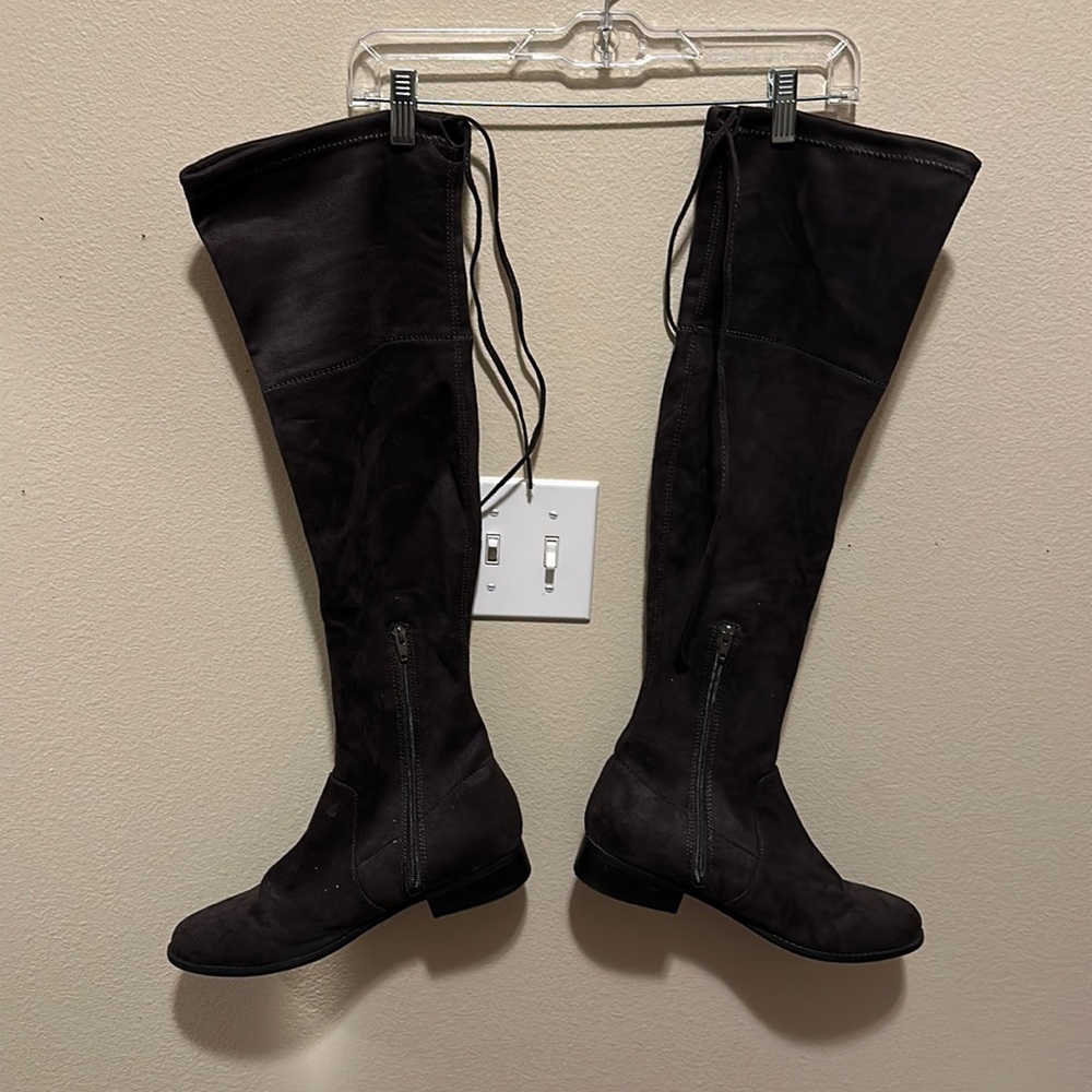 Over the knee dart grey suede boots!